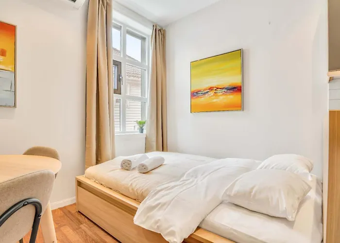 Apartament Heimby - Roomy W Free Parking And Seaview Bergen