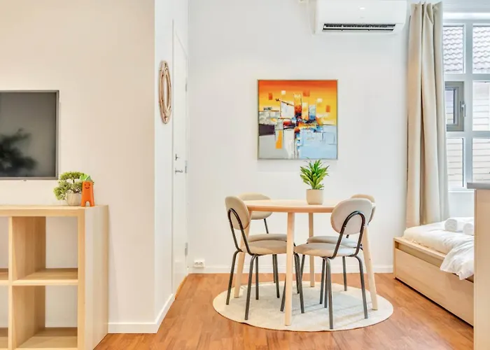 Heimby - Roomy W Free Parking And Seaview Apartamento *