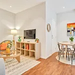 Heimby - Roomy W Free Parking And Seaview Appartement *